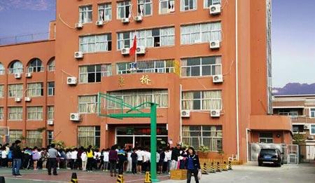 廈門康橋外國語<a href=http://www.chayishenghuo.com/xiaoxue/ target=_blank class=infotextkey>小學</a>怎么樣？廈門康橋外國語小學<a href=http://www.chayishenghuo.com/chuzhong/ target=_blank class=infotextkey>初中</a>派位哪些學校？
